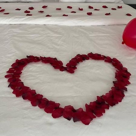 Suite « Body Love » - Jacuzzi Privatif Creteil Ngoại thất bức ảnh
