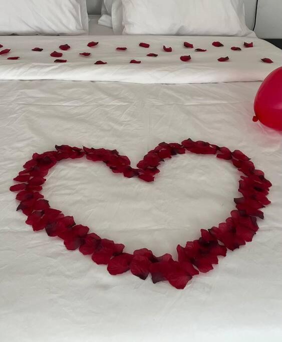 Suite « Body Love » - Jacuzzi Privatif Creteil Ngoại thất bức ảnh